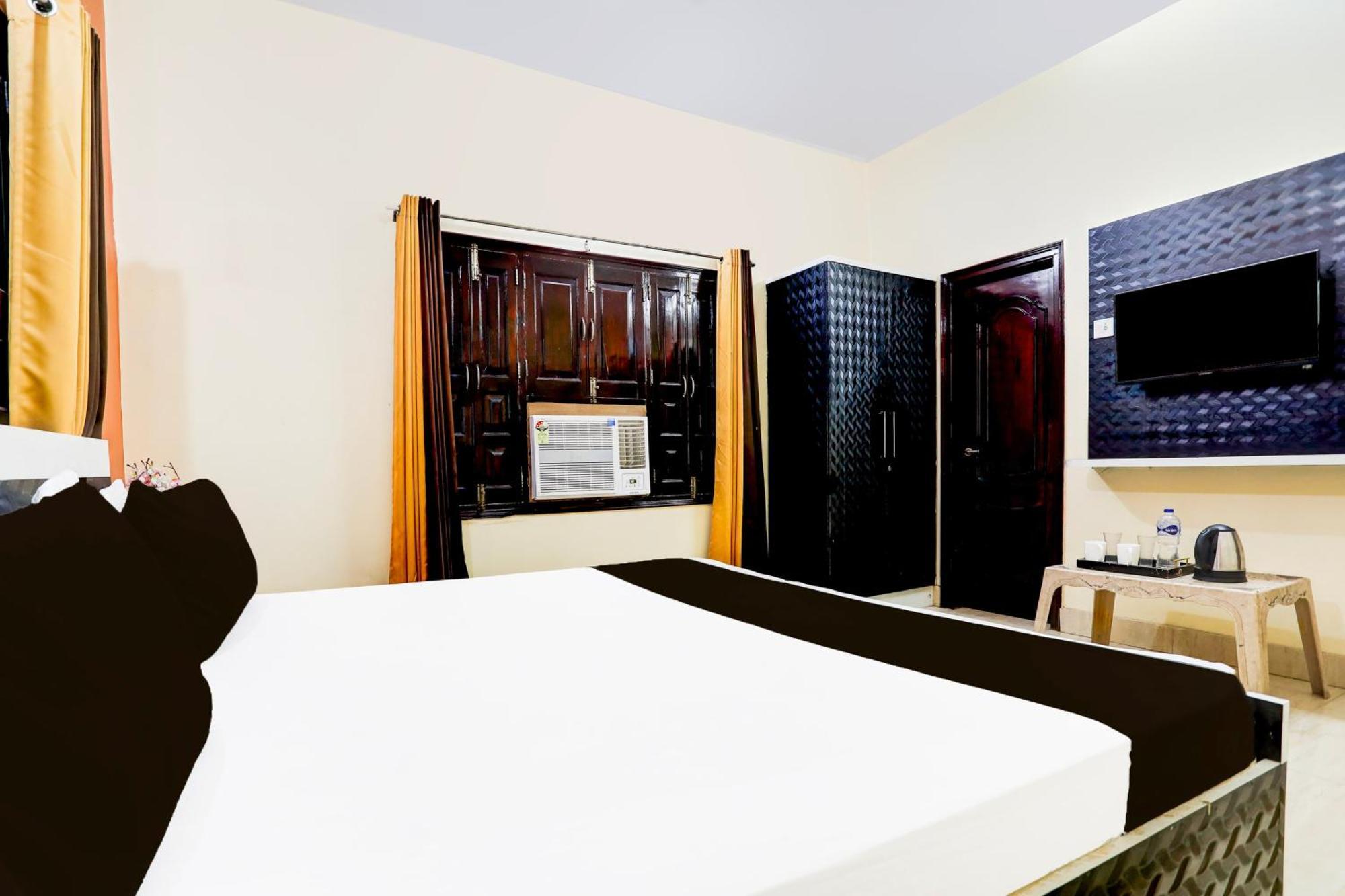 Hotel O R B Palace バラナシ エクステリア 写真