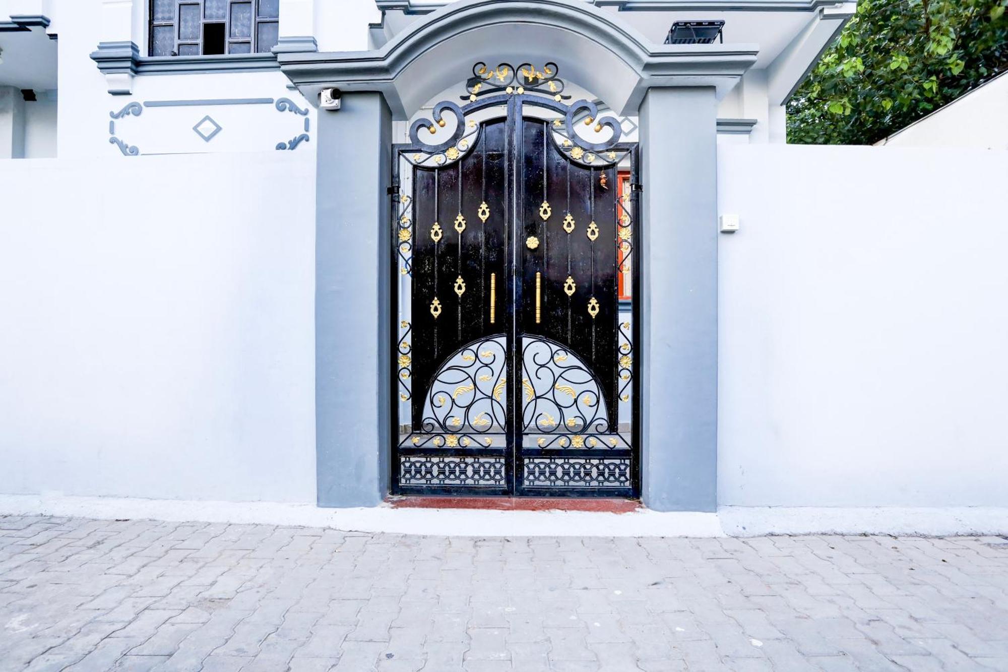 Hotel O R B Palace バラナシ エクステリア 写真