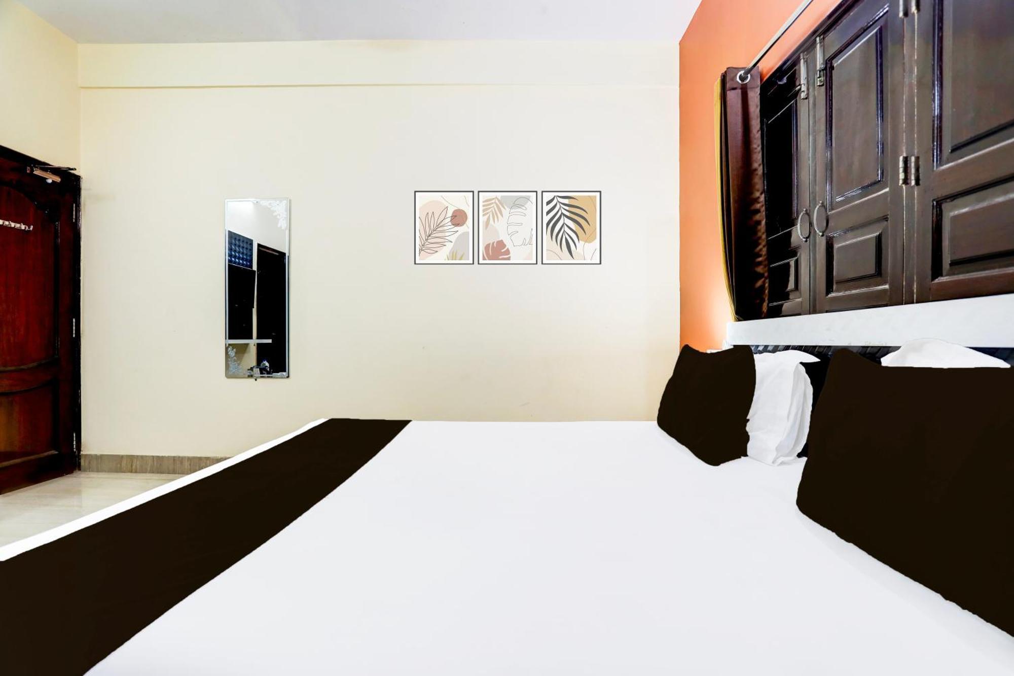 Hotel O R B Palace バラナシ エクステリア 写真